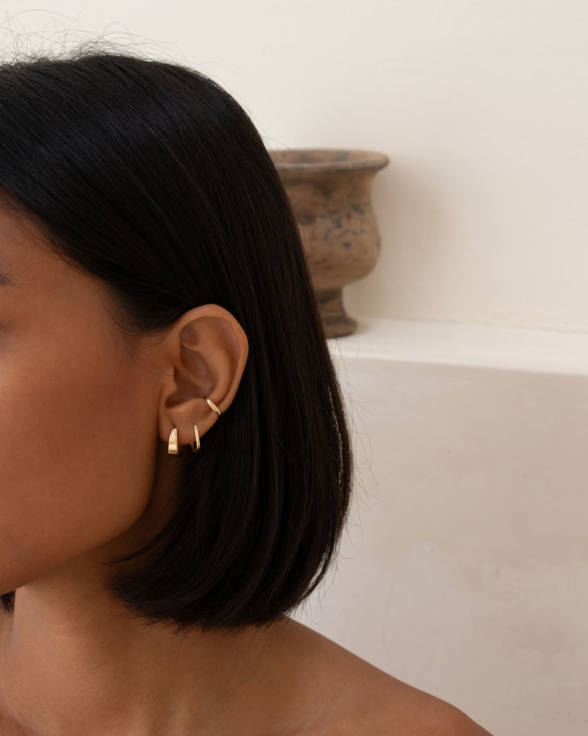 (Pair) Tapered Hoops