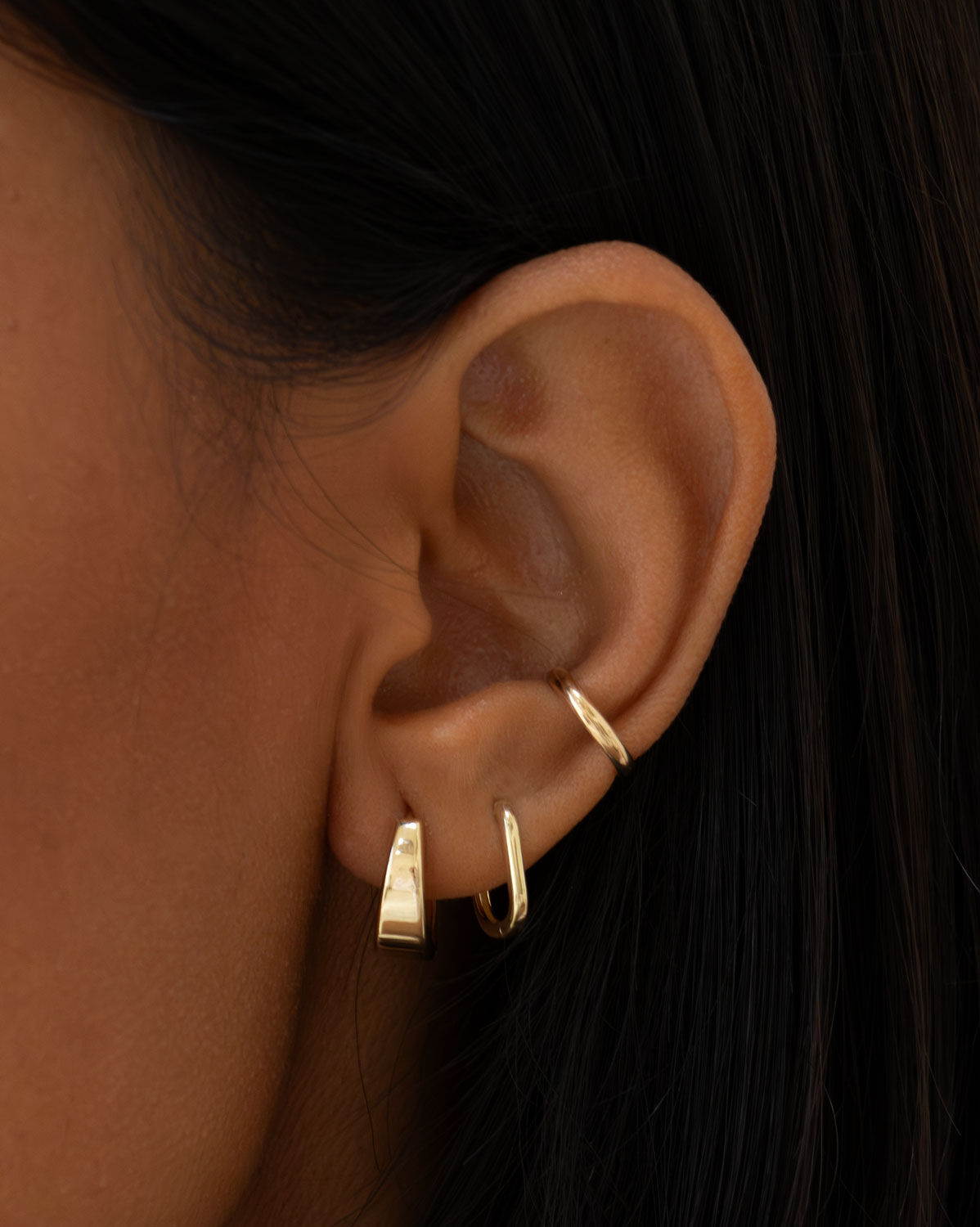 (Pair) Tapered Hoops